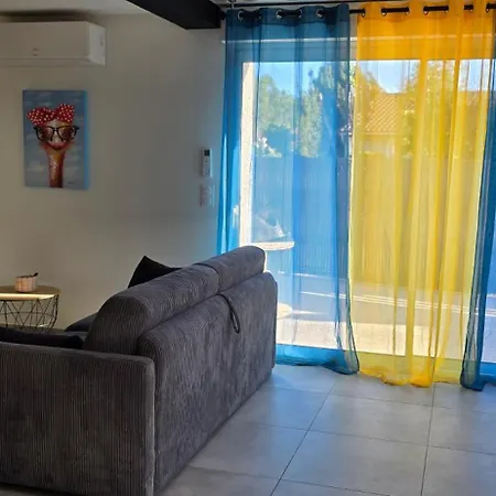 A D'aude Proche Narbonne Avec 2 Chambres, 6 Couchages, Lit Bebe Jardin Et Parking Cuxac-dʼAude