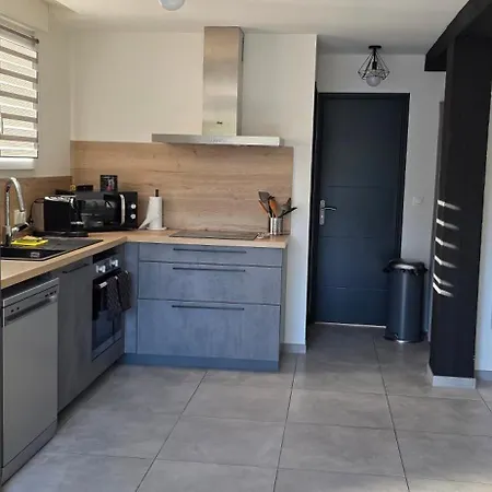 Lägenhet A D'aude Proche Narbonne Avec 2 Chambres, 6 Couchages, Lit Bebe Jardin Et Parking *
